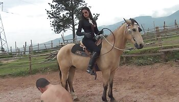 La vagina cubierta de piel de videos gratis de sexmex Nikki Daniels recibe un creampie después de tu cita