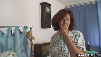 Hombre disfruta de una mamada y se folla a un amante de follando negra las pollas