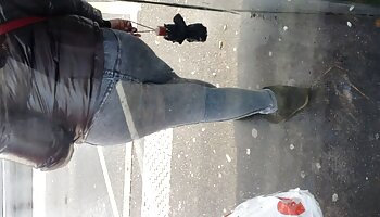 Adolescente de pelo rojo fuego poro xxx manosea su coño rojo