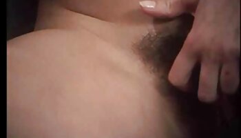 Latina con un top de colores deja que el negro la folle por videos de seso el culo