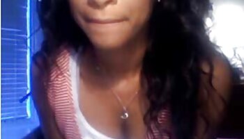 Chica inocente quiere que le sexo con chinitas estiren el culo