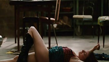 Ginny tiene un clímax observando a Ardemis tener videos de sexo trios un clímax