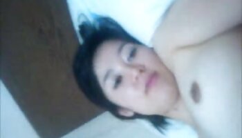 Twink recibe xxx de maduras una enorme polla negra sin condón